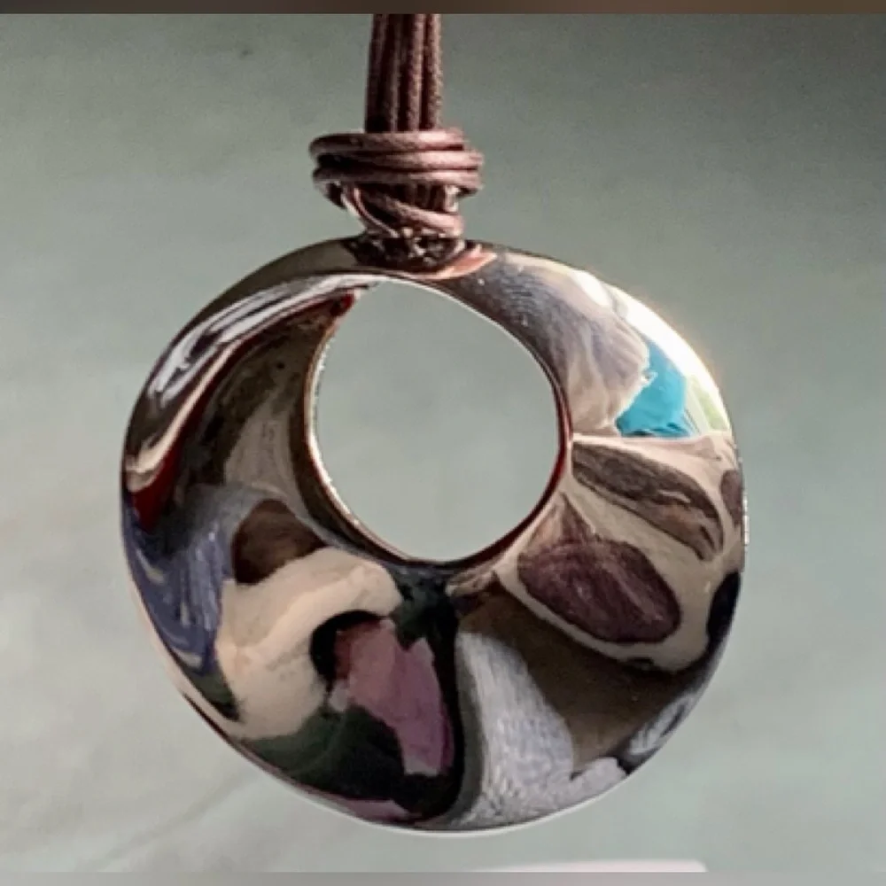 COPY - 🥈Cookie Lee Circle Pendant Necklace with 4 Removable Faux Leather Stran… - Picture 1 of 10